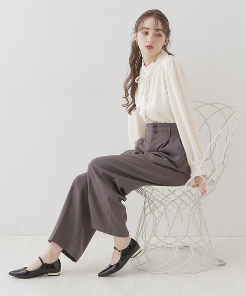 couture brooch（クチュールブローチ）の「◆【好印象なレディブラウス】タイ付きピコフリルブラウス（シャツ/ブラウス・レディース・ライトグレー/ブラック/アイボリー・38/36/40/42）」の18枚目の写真