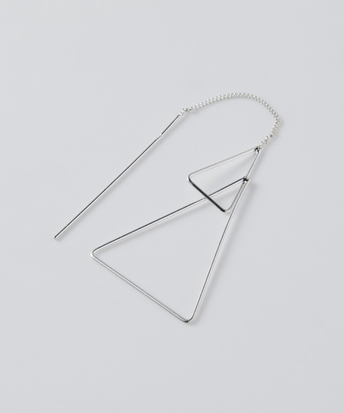 YArKA（ヤーカ）の「【YArKA/ヤーカ】narrow stick 2 triangle earing(pierce)[pcps] / 細棒2三角ピアス（ピアス（両耳用）・レディース・シルバー・FREE）」の3枚目の写真