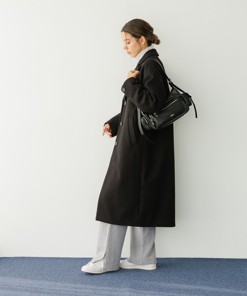 BAYFLOW（ベイフロー）の「[斜めがけもできる]ポケット2WAYバッグ（ハンドバッグ・レディース・ブラック/オフホワイト・FREE）」の3枚目の写真