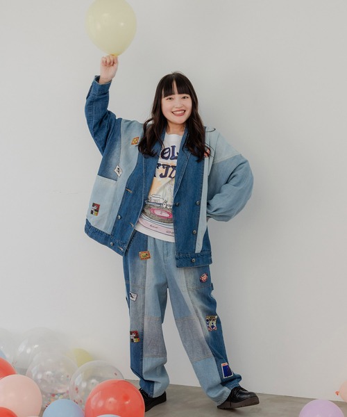 ScoLar（スカラー）の「143623：ケミカル加工orユーズドデニム風パッチワーク ペインターパンツ（デニムパンツ・レディース・グレー/ブルー・M）」の10枚目の写真