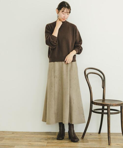 ITEMS URBANRESEARCH（アイテムズ アーバンリサーチ）の「フェイクスエードタックフレアスカート（スカート・レディース・モカ/チャコールグレー/ライトベージュ・FREE）」の14枚目の写真