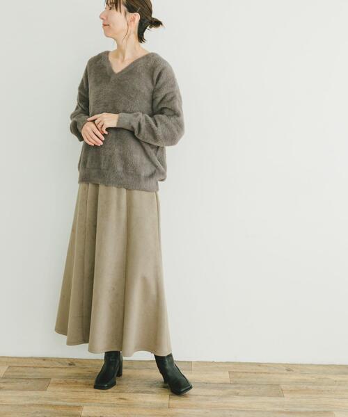 ITEMS URBANRESEARCH（アイテムズ アーバンリサーチ）の「フェイクスエードタックフレアスカート（スカート・レディース・モカ/チャコールグレー/ライトベージュ・FREE）」の18枚目の写真