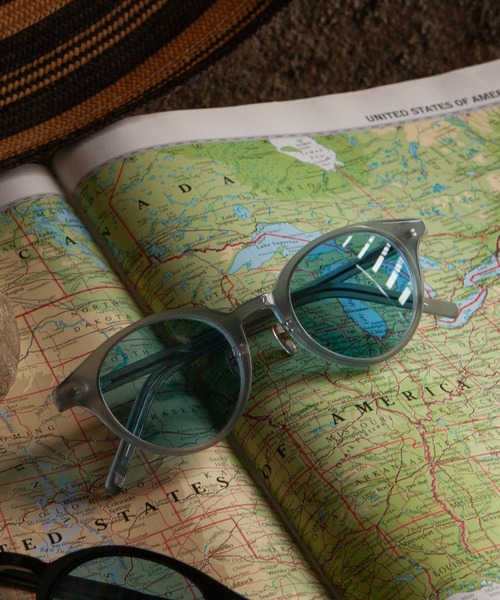 DULTON(ダルトン)の「GLASSES WITH COLOR BOSTON ROUND/ グラス ウィズ カラーレンズ ボストンラウンド(サングラス・メンズ・ブラック系2/ベージュ系1/ベージュ系3/ブルー系2/ブルー系1/ピンク系1/ピンク系2/ピンク系3/ブラック系1/ブラック系3/ベージュ系2/ブルー系3・FREE)」の7枚目の写真