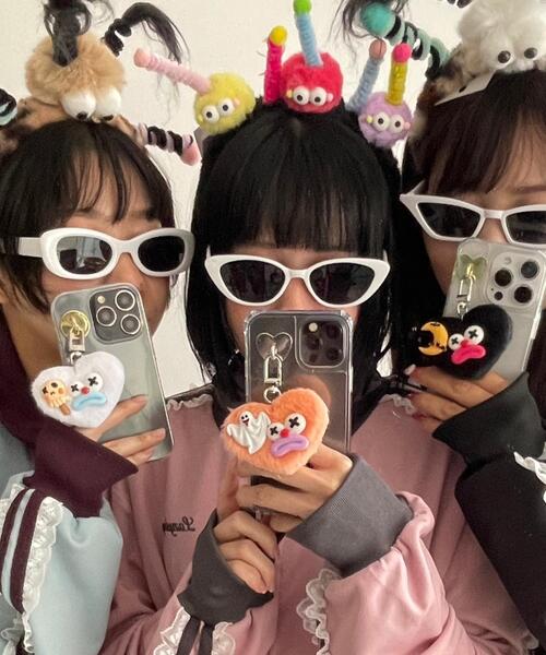 WEGO(ウィゴー)の「WEGO/ミニハートピエロモンスターぬいぐるみキーホルダー(キーホルダー・レディース・ピンク/ホワイト/グリーン系その他/オレンジ/パープル/ブラック・FREE)」の8枚目の写真