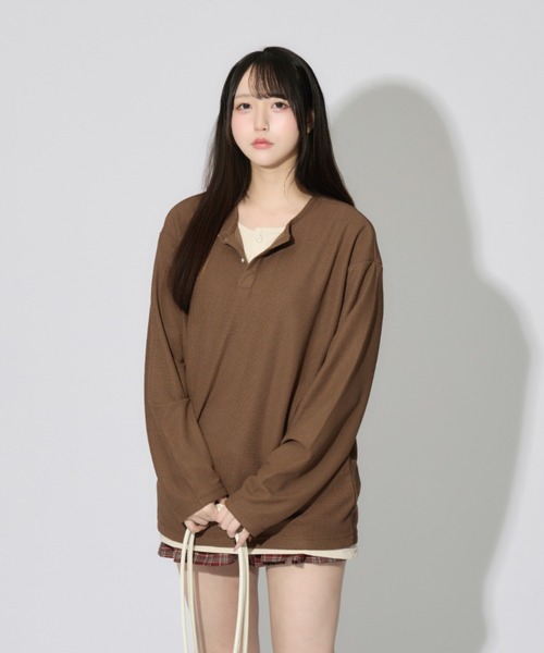 JilLA(ジルア)の「Henry Neck Long T-shirt / ヘンリーネックサーマルロングスリーブTシャツ レイヤードトップス(Tシャツ/カットソー・レディース・ブラック/グレー/ブラウン・L/M/XL)」の10枚目の写真