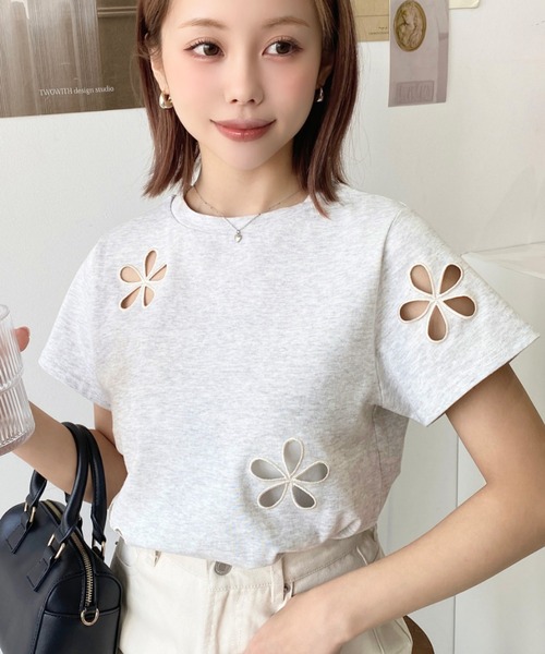 セール】フラワー刺繍半袖Tシャツ（Tシャツ/カットソー）｜moment+