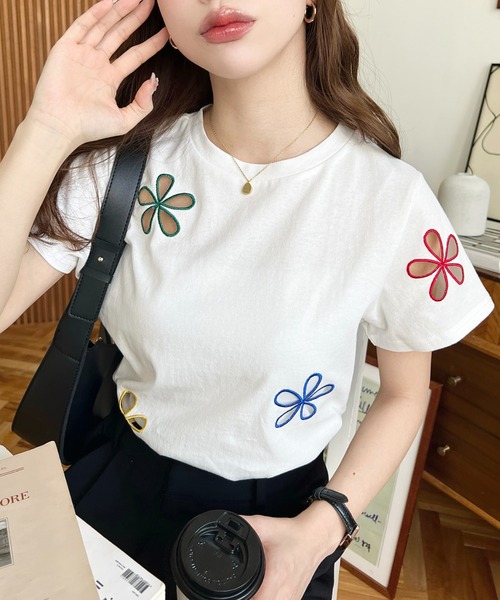 セール】フラワー刺繍半袖Tシャツ（Tシャツ/カットソー）｜moment+