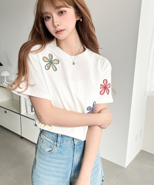 セール】フラワー刺繍半袖Tシャツ（Tシャツ/カットソー）｜moment+