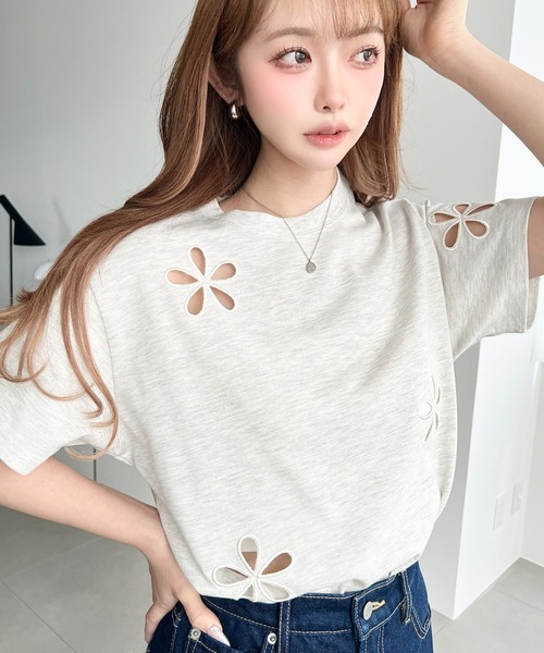 moment+(モーメントプラス)の「フラワー刺繍半袖Tシャツ(Tシャツ/カットソー・レディース・ピンク/オートミール/オフホワイト/ブラック/マルチ・M/L)」の15枚目の写真