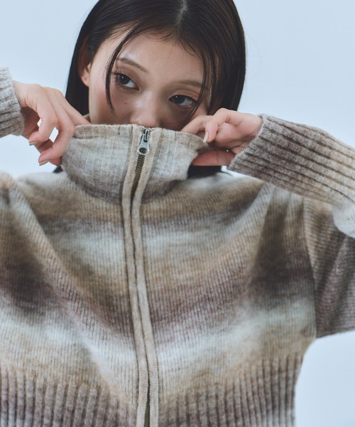 UNITED TOKYO(ユナイテッドトウキョウ)の「【残りわずか!】アルパカニットショートカーディガン|軽量/保温(ニット/セーター・レディース・ブラック/グレイッシュベージュ・FREE)」の1枚目の写真