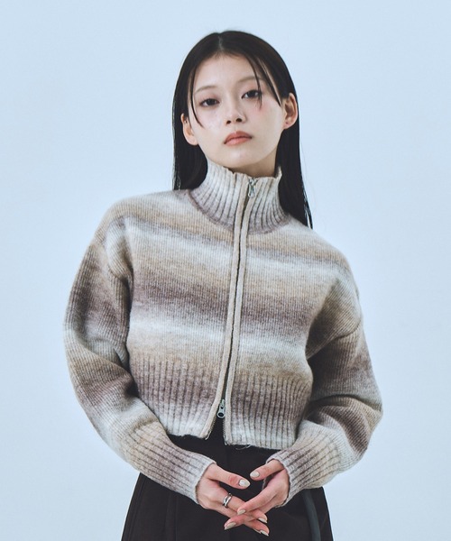 UNITED TOKYO(ユナイテッドトウキョウ)の「【残りわずか!】アルパカニットショートカーディガン|軽量/保温(ニット/セーター・レディース・ブラック/グレイッシュベージュ・FREE)」の14枚目の写真