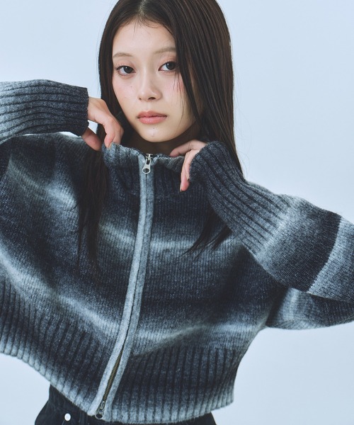 UNITED TOKYO(ユナイテッドトウキョウ)の「【残りわずか!】アルパカニットショートカーディガン|軽量/保温(ニット/セーター・レディース・ブラック/グレイッシュベージュ・FREE)」の5枚目の写真