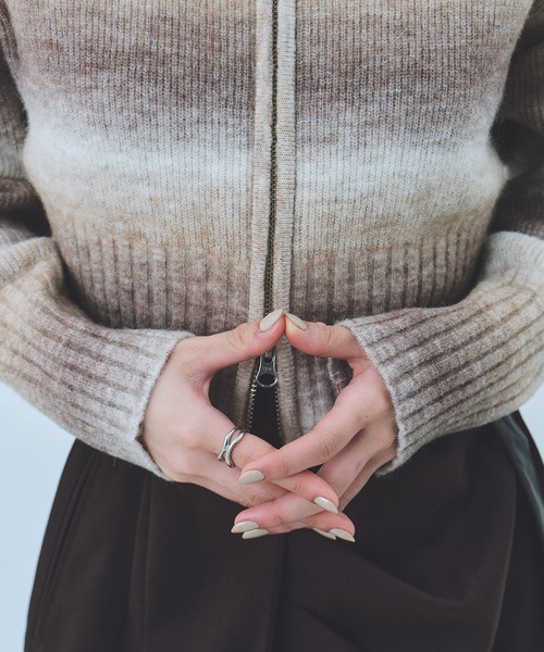 UNITED TOKYO(ユナイテッドトウキョウ)の「【残りわずか!】アルパカニットショートカーディガン|軽量/保温(ニット/セーター・レディース・ブラック/グレイッシュベージュ・FREE)」の18枚目の写真