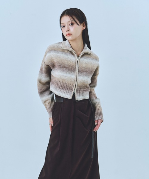 UNITED TOKYO(ユナイテッドトウキョウ)の「【残りわずか!】アルパカニットショートカーディガン|軽量/保温(ニット/セーター・レディース・ブラック/グレイッシュベージュ・FREE)」の12枚目の写真