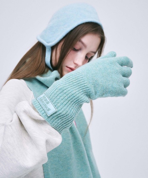 Mardi Mercredi（マルディメクルディ）の「WOOL GLOVE SQUARE