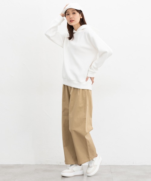 Honeys（ハニーズ）の「チノワイドストレート（股下６４ｃｍ）（チノパンツ・レディース・ブラック/ベージュ/キャメル/カーキ・L/LL/M/S/SS）」の12枚目の写真