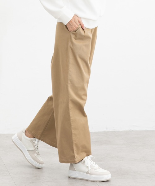 Honeys（ハニーズ）の「チノワイドストレート（股下６４ｃｍ）（チノパンツ・レディース・ブラック/ベージュ/キャメル/カーキ・L/LL/M/S/SS）」の13枚目の写真