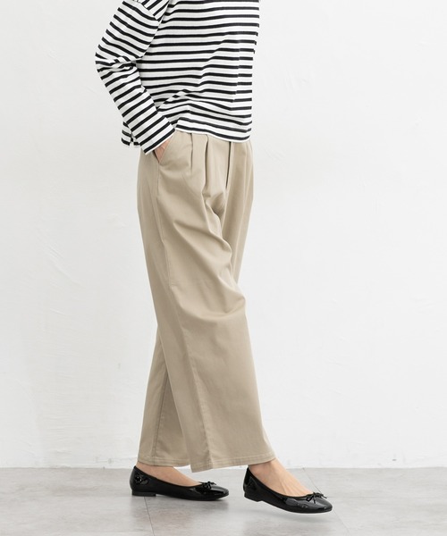 Honeys（ハニーズ）の「チノワイドストレート（股下６４ｃｍ）（チノパンツ・レディース・ブラック/ベージュ/キャメル/カーキ・L/LL/M/S/SS）」の16枚目の写真