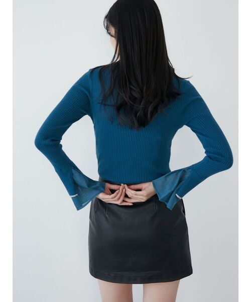 MURUA（ムルーア）の「ベルスリーブラインニット（ニット/セーター・レディース・アイボリー/ブラック/ブルー・FREE）」の7枚目の写真