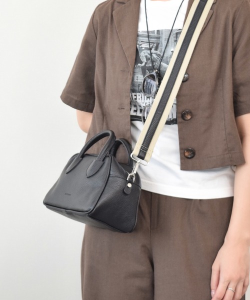 RIPANI(リパーニ)の「【RIPANI】レザーミニボストンバッグ(Q56401)(ボストンバッグ・レディース・ホワイト/ブラック/レッド/ライトブルー・ALL)」の19枚目の写真