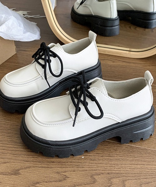 SHEPP（シープ）の「厚底スクエアトゥトラックソールシューズ（モカシン/デッキシューズ・レディース・ホワイト/ブラック/ブラウン・L/M/S）」の17枚目の写真