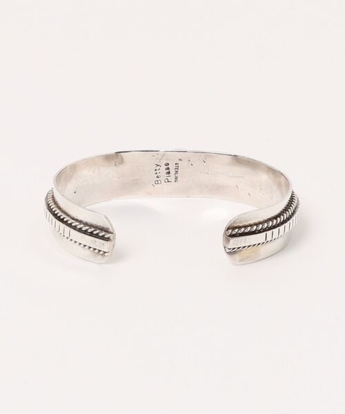 Indian Jewelry（インディアンジュエリー）の「THEATER シアター