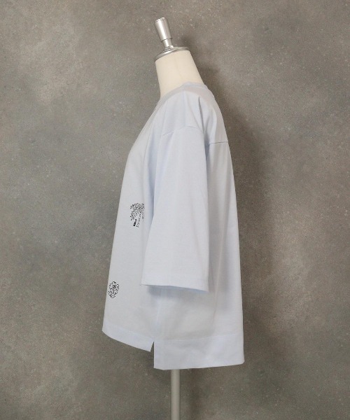 STUDIO PICONE(スタジオピッコーネ)の「ハーフスリーブ刺繍プルオーバー(Tシャツ/カットソー・レディース・ブラック/ライトブルー/ホワイト×ブラック/ホワイト×ブルー・M/L/LL)」の15枚目の写真