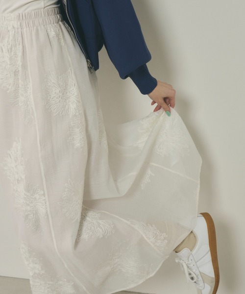 Unitage(ユニテージ)の「総刺繍シアーフレアスカート(スカート・レディース・アイボリー/ブラック・FREE)」の17枚目の写真