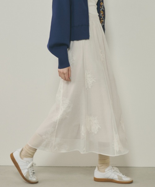 Unitage(ユニテージ)の「総刺繍シアーフレアスカート(スカート・レディース・アイボリー/ブラック・FREE)」の20枚目の写真