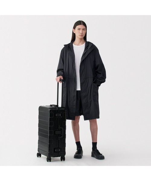 MUJI Labo(ムジラボ)の「〔MUJI Labo〕アルミハードキャリーケース60リットル(黒)(スーツケース/キャリーバッグ・メンズ・ブラック・FREE)」の4枚目の写真