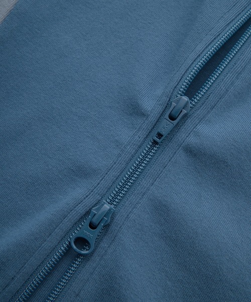 X-girl(エックスガール)の「SCRIPT LOGO ZIP UP TOP(ポロシャツ・レディース・ブラック/オリーブ/ブルー・S/M)」の7枚目の写真