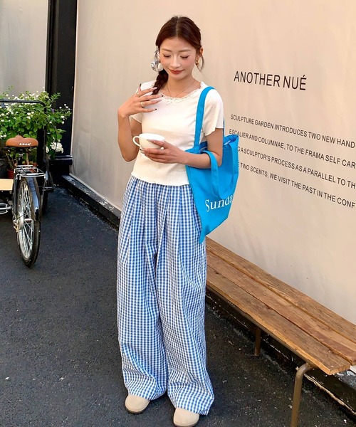 everycoco(エブリーココ)の「ギンガムチェックタックバレルレッグパンツ(その他パンツ・レディース・ブルー/ブラック・M/L)」の16枚目の写真