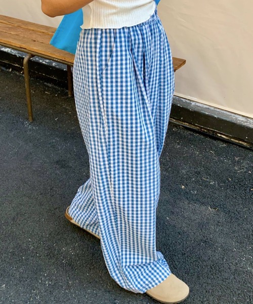 everycoco(エブリーココ)の「ギンガムチェックタックバレルレッグパンツ(その他パンツ・レディース・ブルー/ブラック・M/L)」の18枚目の写真