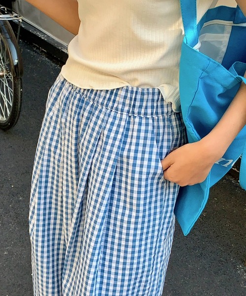 everycoco(エブリーココ)の「ギンガムチェックタックバレルレッグパンツ(その他パンツ・レディース・ブルー/ブラック・M/L)」の8枚目の写真