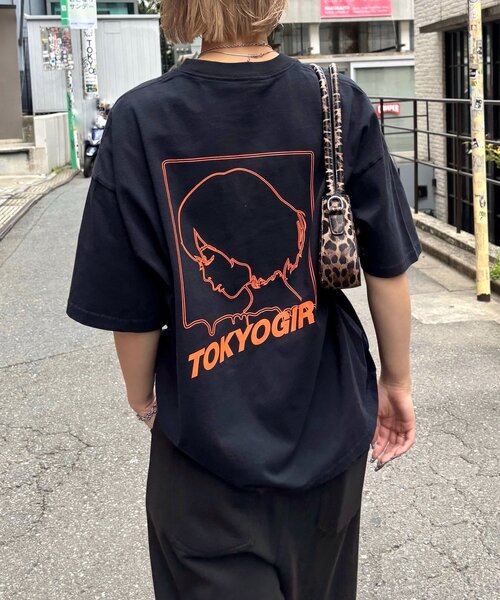 TOKYOGIRL（トーキョーガール）の「WEB限定/2サイズ【TOKYOGIRL/東京ガール】ロゴTEE（Tシャツ/カットソー・レディース・ブラック/ホワイト/ネイビー・MEDIUM/LARGE）」の3枚目の写真