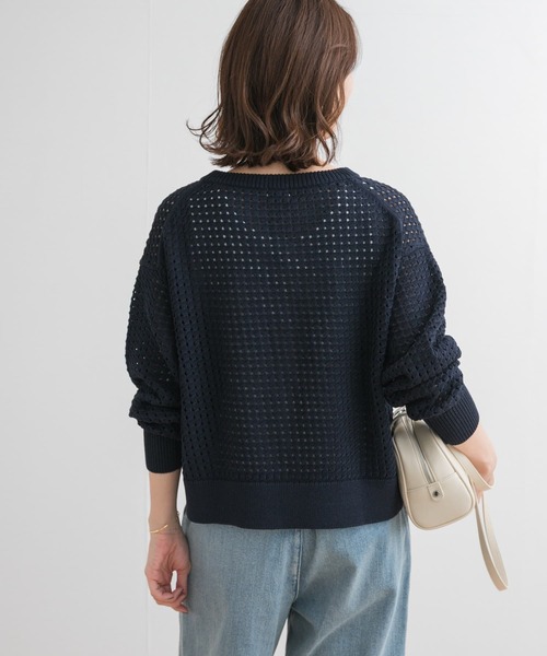 URBAN RESEARCH DOORS(アーバンリサーチドアーズ)の「透かし柄キーネックカーディガン(カーディガン/ボレロ・レディース・アイボリー/ネイビー・MEDIUM)」の5枚目の写真