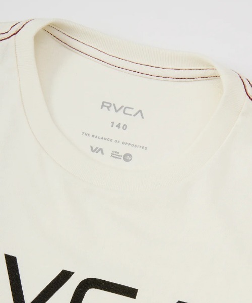 RVCA(ルーカ)の「RVCA キッズ RVCA PFP SS Tシャツ 【2025年春夏モデル】/ルーカキッズ半袖ロゴTシャツ(Tシャツ/カットソー・キッズ・ブルー系その他/ブラック系その他/レッド系その他/オフホワイト・160/150/140/130)」の8枚目の写真