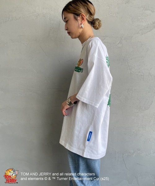 SEQUENZ（シークエンズ）の「【WEB限定】[SEQUENZ/シークエンズ] トムとジェリー 発泡バックプリント  ショートスリーブTシャツ（Tシャツ/カットソー・レディース・ホワイト/ブルー・M/XL/L）」の15枚目の写真