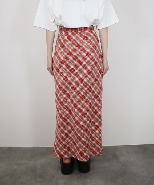 Reurie'(レウリィ)の「チェックナロースカート/check narrow skirt チェック柄 ブラック レッド ロング丈 大人かわいい カジュアル(スカート・レディース・ブラック/レッド・FREE)」の9枚目の写真