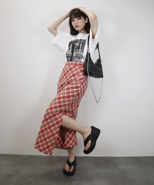 Reurie'(レウリィ)の「チェックナロースカート/check narrow skirt チェック柄 ブラック レッド ロング丈 大人かわいい カジュアル(スカート・レディース・ブラック/レッド・FREE)」の10枚目の写真