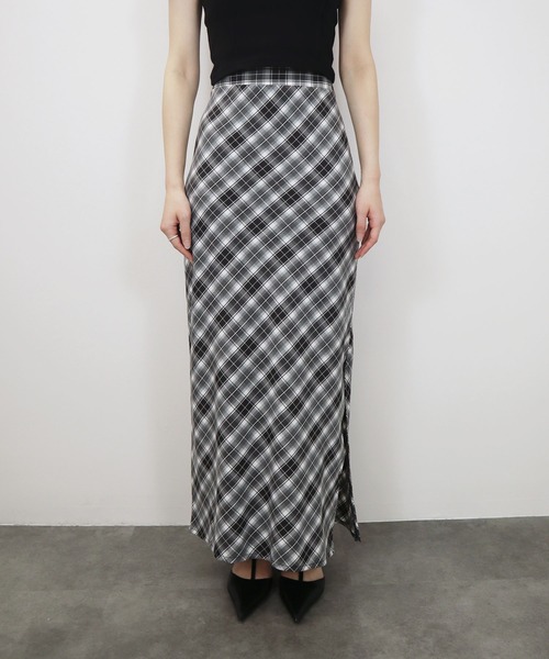 Reurie'(レウリィ)の「チェックナロースカート/check narrow skirt チェック柄 ブラック レッド ロング丈 大人かわいい カジュアル(スカート・レディース・ブラック/レッド・FREE)」の12枚目の写真