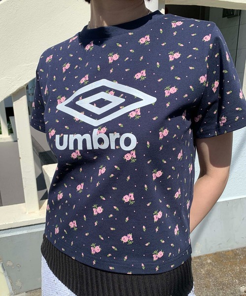 tシャツ 「UMBRO × Casselini」 花柄ロゴTシャツ レディース セール】[UMBRO × Casselini] 花柄ロゴTシャツ（Tシャツ