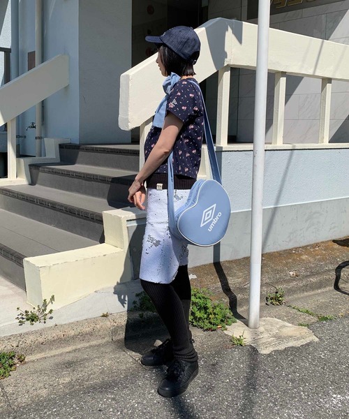 Casselini（キャセリーニ）の「[UMBRO × Casselini] 花柄ロゴTシャツ（Tシャツ/カットソー・レディース・ピンク/ネイビー/ホワイト・FREE）」の7枚目の写真