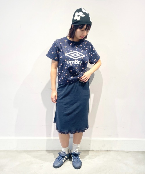 Casselini（キャセリーニ）の「[UMBRO × Casselini] 花柄ロゴTシャツ（Tシャツ/カットソー・レディース・ピンク/ネイビー/ホワイト・FREE）」の22枚目の写真