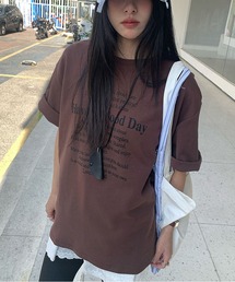 メッセージプリントカットソー メッセージプリント プリント 英字プリント」に該当するTシャツ