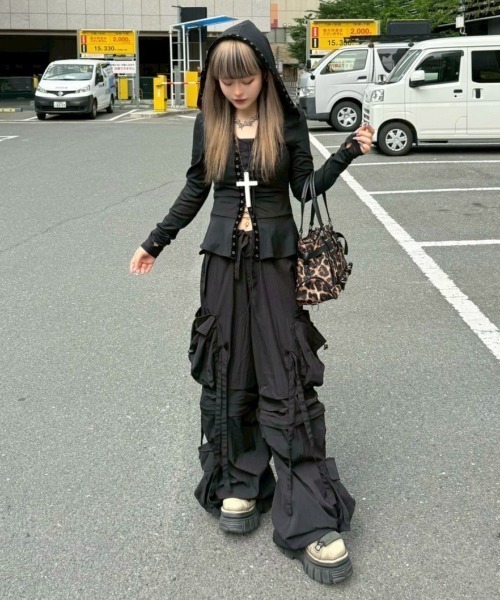 XU（エックスユー）の「【XU】2way nylon cargo pants（カーゴパンツ・メンズ・ブラック・ONE SIZE）」の12枚目の写真