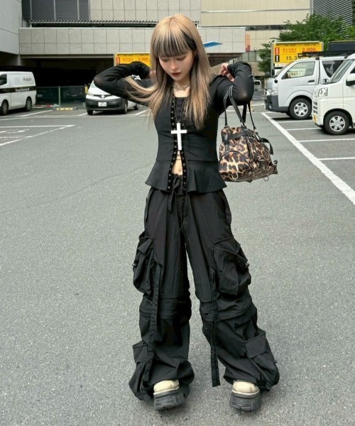 XU（エックスユー）の「【XU】2way nylon cargo pants（カーゴパンツ・メンズ・ブラック・ONE SIZE）」の15枚目の写真