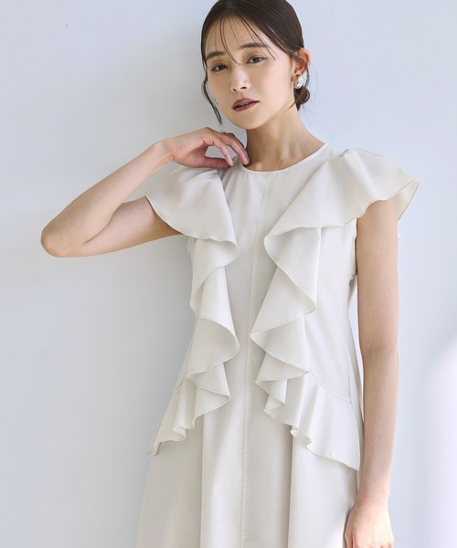 RUIRUE BOUTIQUE(ルイルエブティック)の「洗える | フロー ラッフル ワンピース | レディース おしゃれ きれいめ リゾート 休日コーデ 二の腕カバー フレンチスリーブ フレア リゾートワンピ(ワンピース・レディース・ブルー/ブラック/ホワイト・S/M/L/LL)」の5枚目の写真