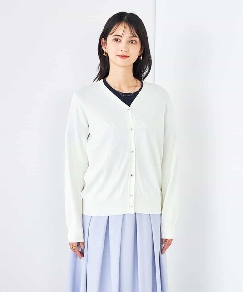 a.v.v（アーヴェヴェ）の「【接触冷感/UVカット/洗える】Vネック美ラクるサマーカーディガン（カーディガン/ボレロ・レディース・グレー系その他/ブラック/ホワイト/ブルー・36/38/40）」の12枚目の写真