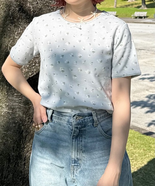 INTER FACTORY(インターファクトリー)の「ちょこび - 花柄ワッフルT made in INTER FACTORY(Tシャツ/カットソー・レディース・アイボリー/サックスブルー・FREE)」の17枚目の写真